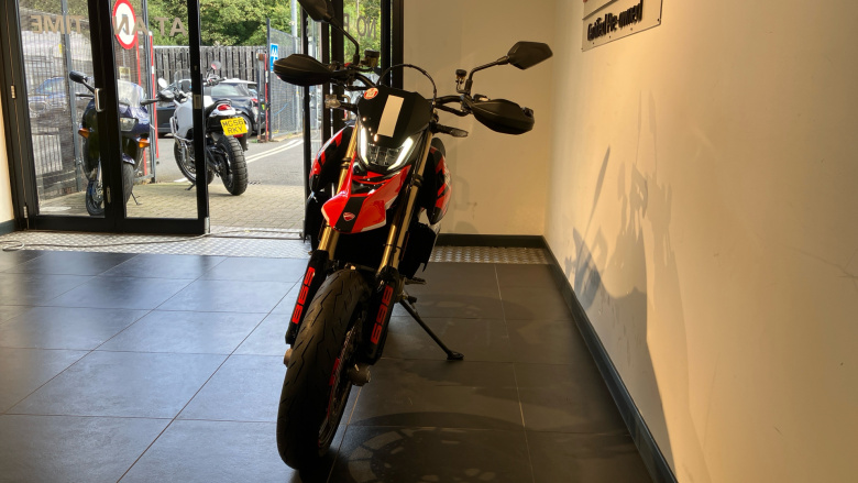 Ducati Hypermotard 698 RVE (24MY)